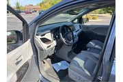 $12000 : 2015 Sienna XLE thumbnail