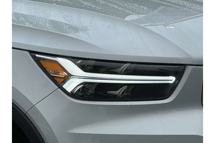 $23992 : Volvo XC40 2021 AWD T5 Momen image 8