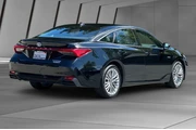 $33900 : Toyota Avalon Hybrid 2021 Li thumbnail