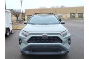 $22998 : Toyota RAV4 2021 AWD XLE Pre thumbnail