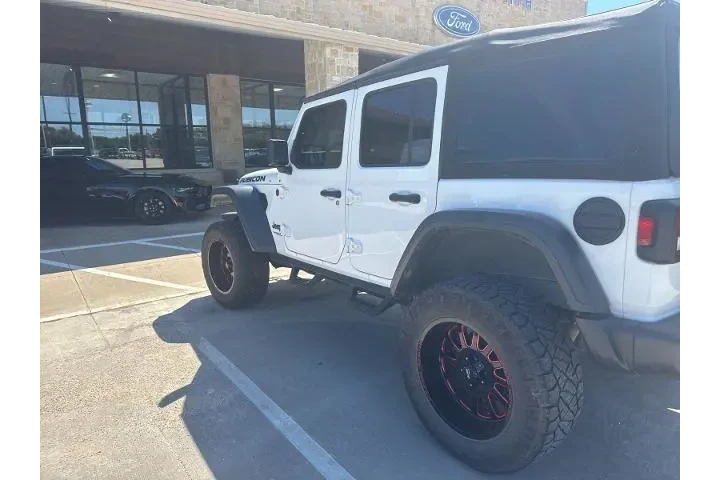 $31447 : Jeep Wrangler Unlimited 2021 image 8
