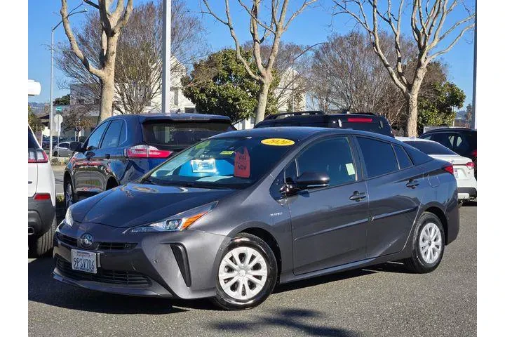 $20900 : Toyota Prius 2020 LE 4dr Hat image 2