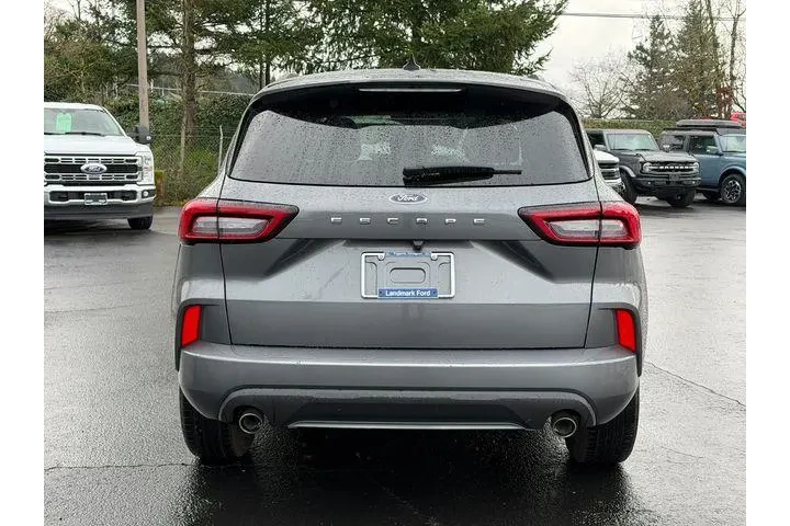 $19995 : Ford Escape 2024 ST-Line 4dr image 4