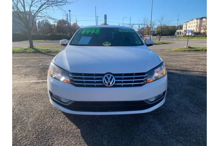 $8995 : 2014 Passat 3.6L V6 SEL Premi image 9