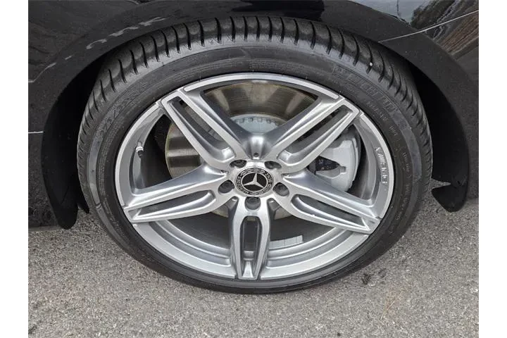 $31408 : Mercedes-Benz E-Class 2018 E image 10