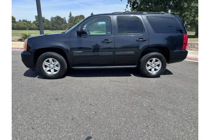$12495 : 2013 GMC Yukon SLE image 4