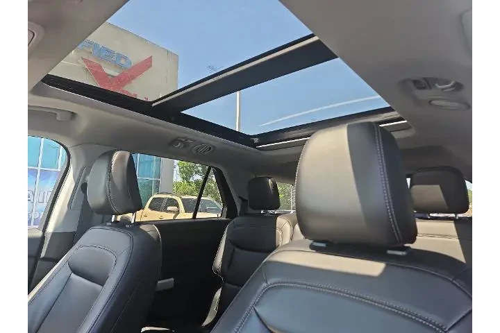 $31858 : Ford Explorer 2022 AWD XLT 4 image 9