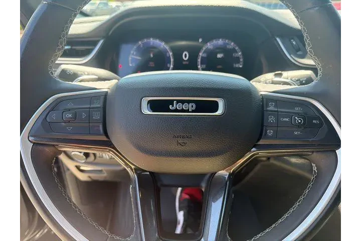 $31039 : Jeep Grand Cherokee 2023 4x4 image 9