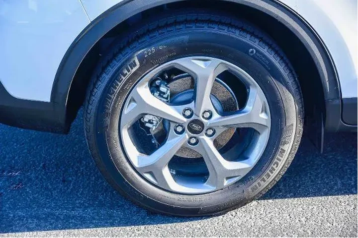 $37905 : Ford Escape Hybrid 2025 ST-L image 8