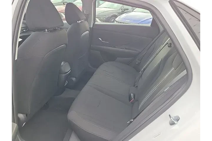 $20575 : Hyundai ELANTRA 2025 SEL Con image 10