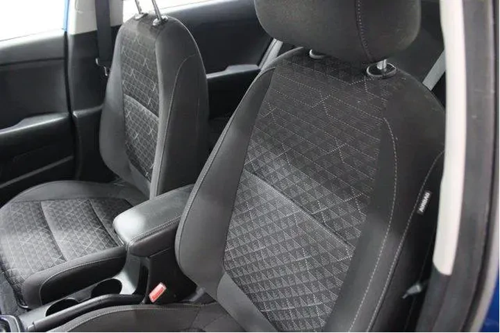 $16991 : Kia Rio 5-Door 2023 S 4dr Wa image 6