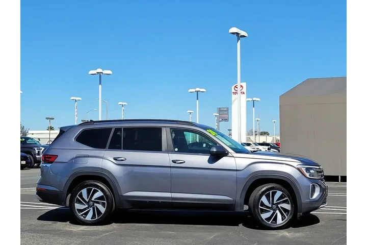 $28498 : Volkswagen Atlas 2024 AWD SE image 3