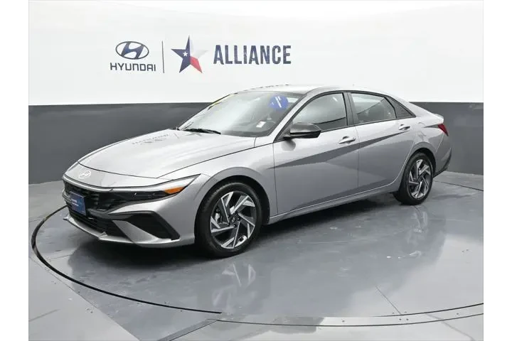 $20000 : Hyundai ELANTRA 2025 SEL Spo image 2