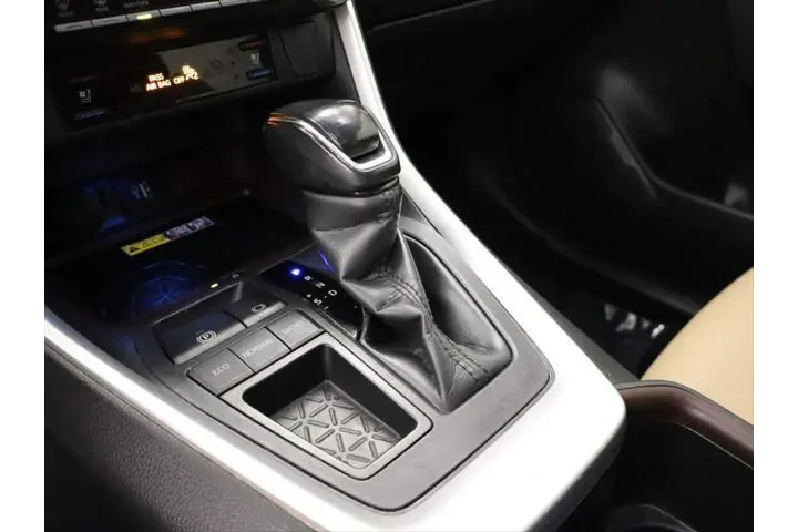 $25706 : Toyota RAV4 2023 Limited 4dr image 9