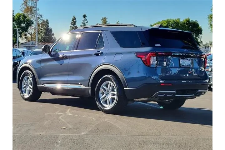 $38988 : Ford Explorer 2025 Active 4d image 2