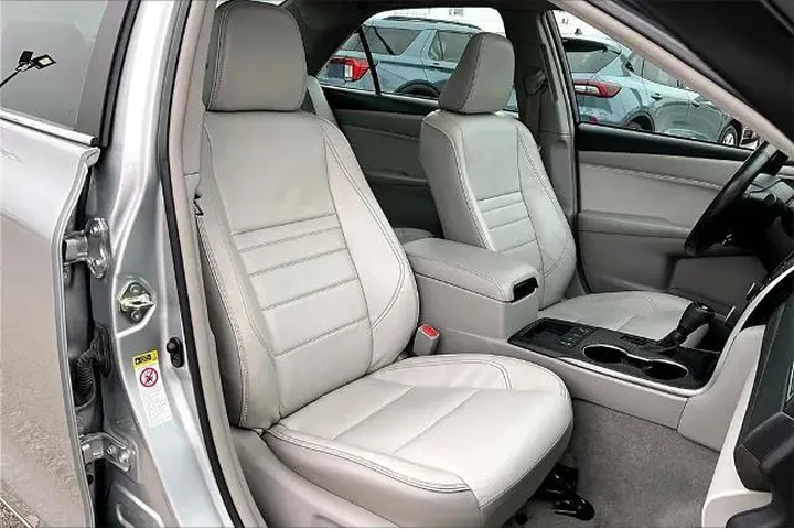 $13626 : Toyota Camry Hybrid 2016 XLE image 7