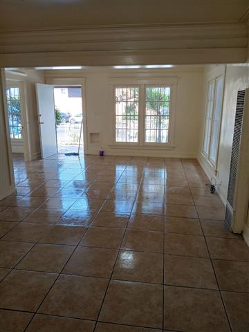 $2875 : 3 BED AND 1 1/2 BATH FOR RENT image 6