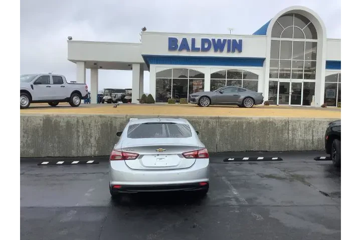 $14950 : Chevrolet Malibu 2021 LT 4dr image 6