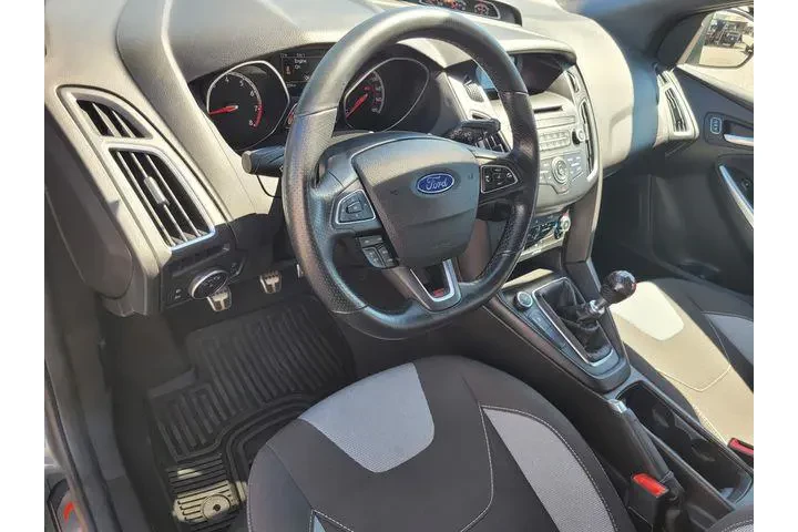 $19348 : Ford Focus 2016 ST 4dr Hatch image 9