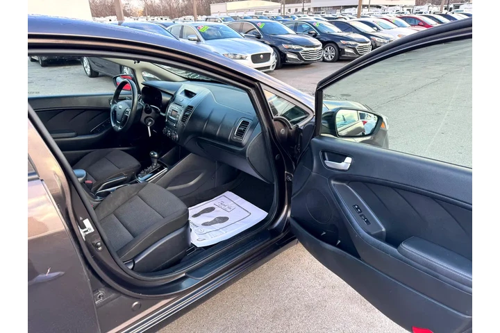 $8980 : 2017 Forte LX Auto image 8
