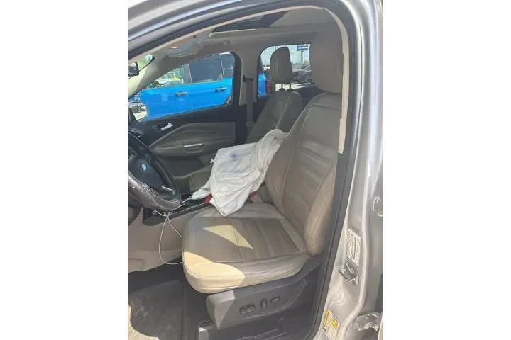 $10754 : Ford Escape 2018 Titanium 4d image 6