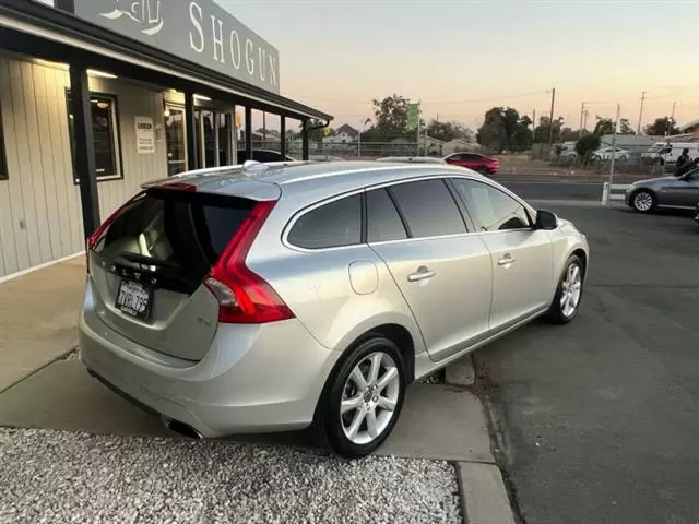 $12295 : 2017 V60 T5 Premier image 7