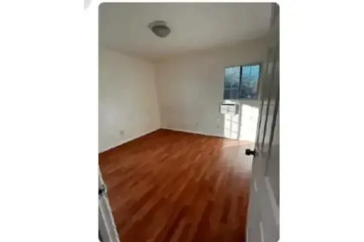 APTO de 1/RECÁMARA EN RENTA image 1