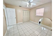 $900 : Spacious and well-maintained 2 thumbnail