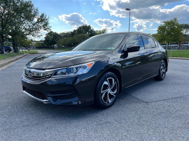 $9900 : 2016 Accord LX image 3