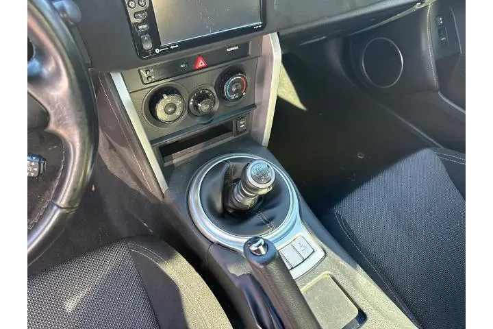 $20213 : Toyota 86 2017 2dr Coupe 6M image 10