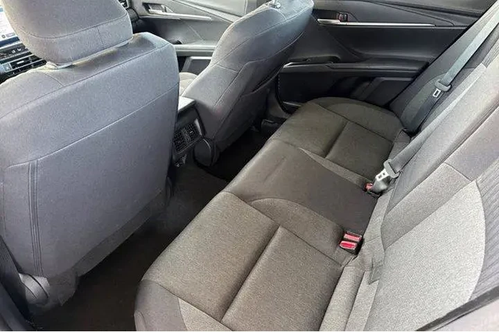 $24943 : Toyota Camry 2025 SE 4dr Sed image 6