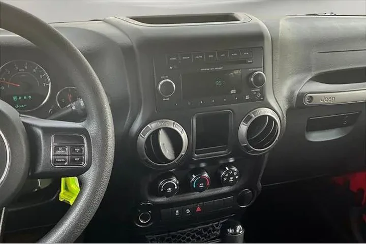 $21339 : Jeep Wrangler JK Unlimited 2 image 10