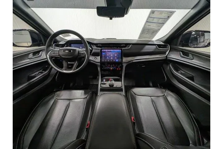 $35817 : Jeep Grand Cherokee 2025 4x4 image 2