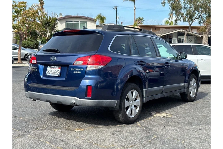 $6995 : Subaru Outback 2011 AWD 2.5i image 8