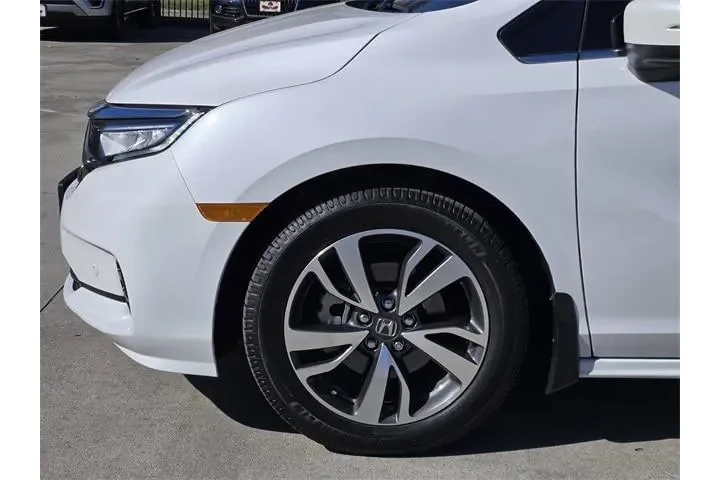 $38275 : Honda Odyssey 2024 Touring 4 image 8