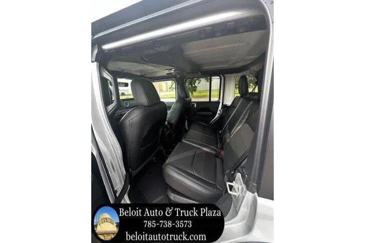 $39187 : Jeep Wrangler 2023 4x4 High image 9