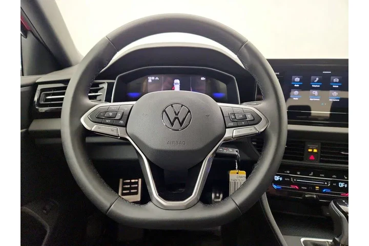 $22998 : Volkswagen Jetta 2025 Sport image 10