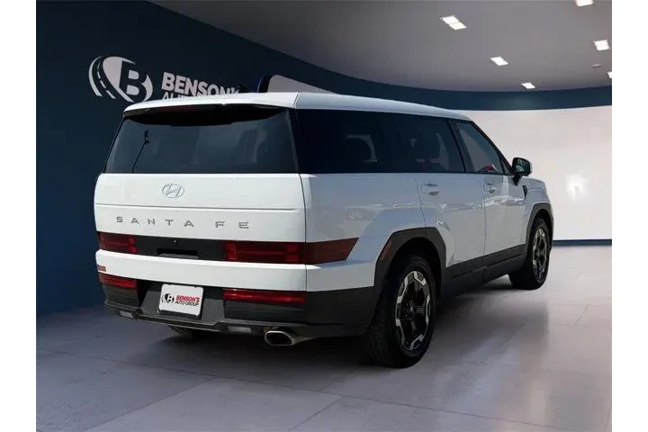 $26907 : Hyundai SANTA FE 2024 SE 4dr image 5