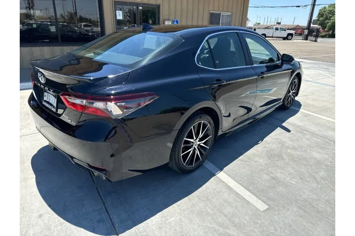 $25999 : 2023 Camry SE image 6