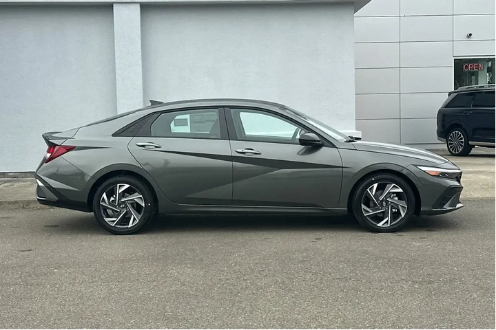 $20990 : Hyundai ELANTRA 2025 SEL Spo image 3