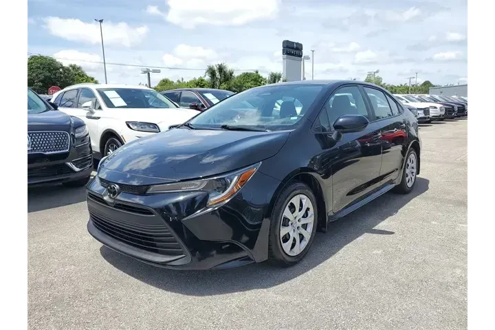 $18990 : Toyota Corolla 2024 LE 4dr S image 3
