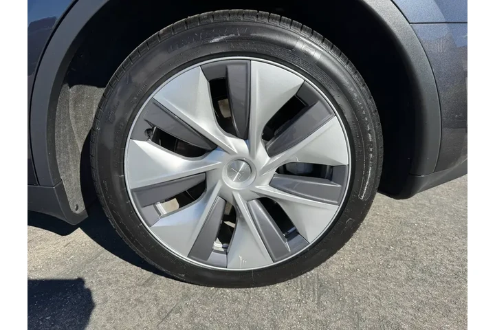 $32788 : Tesla Model Y 2024 AWD Long image 10