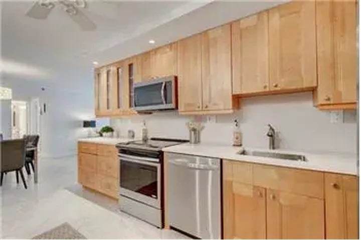 $4500 : Rental property with 2 bedro image 8