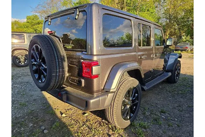 $35488 : Jeep Wrangler 2025 4x4 Backc image 4