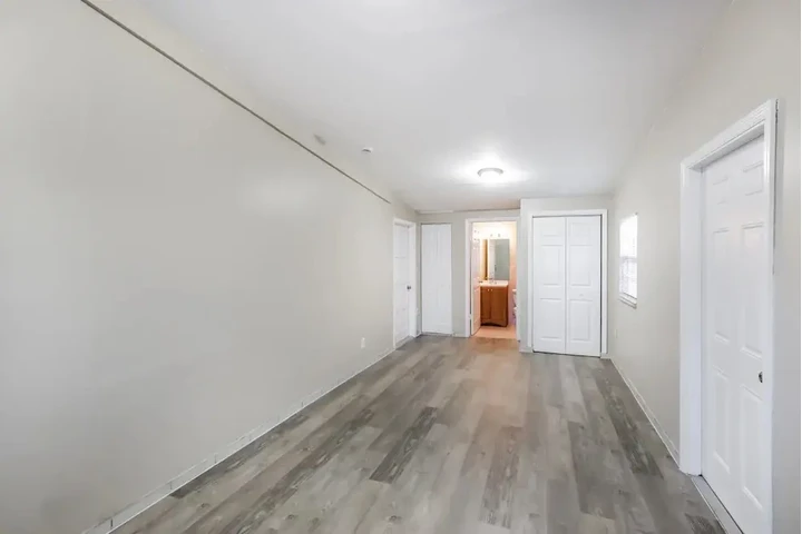 $2050 : Casa en renta de 4 recámaras image 2