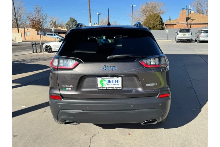 2019 Cherokee Latitude Plus 4 image 6