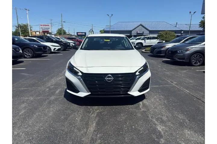 $23995 : Nissan Altima 2025 2.5 SV 4d image 3