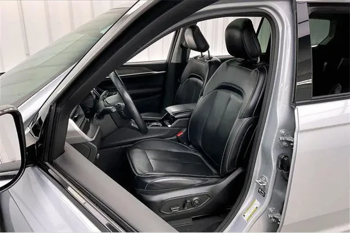 $24490 : Jeep Grand Cherokee L 2021 4 image 8