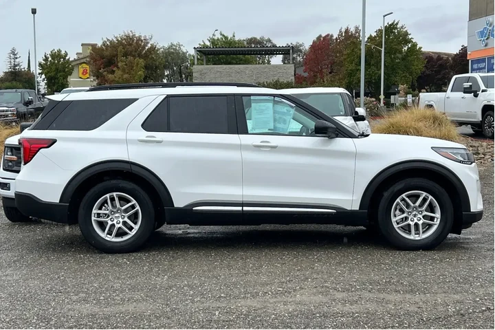 $37990 : Ford Explorer 2025 Active 4d image 3