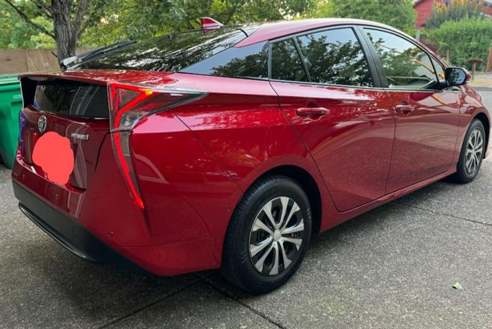 $7000 : Toyota Prius 2017 image 2